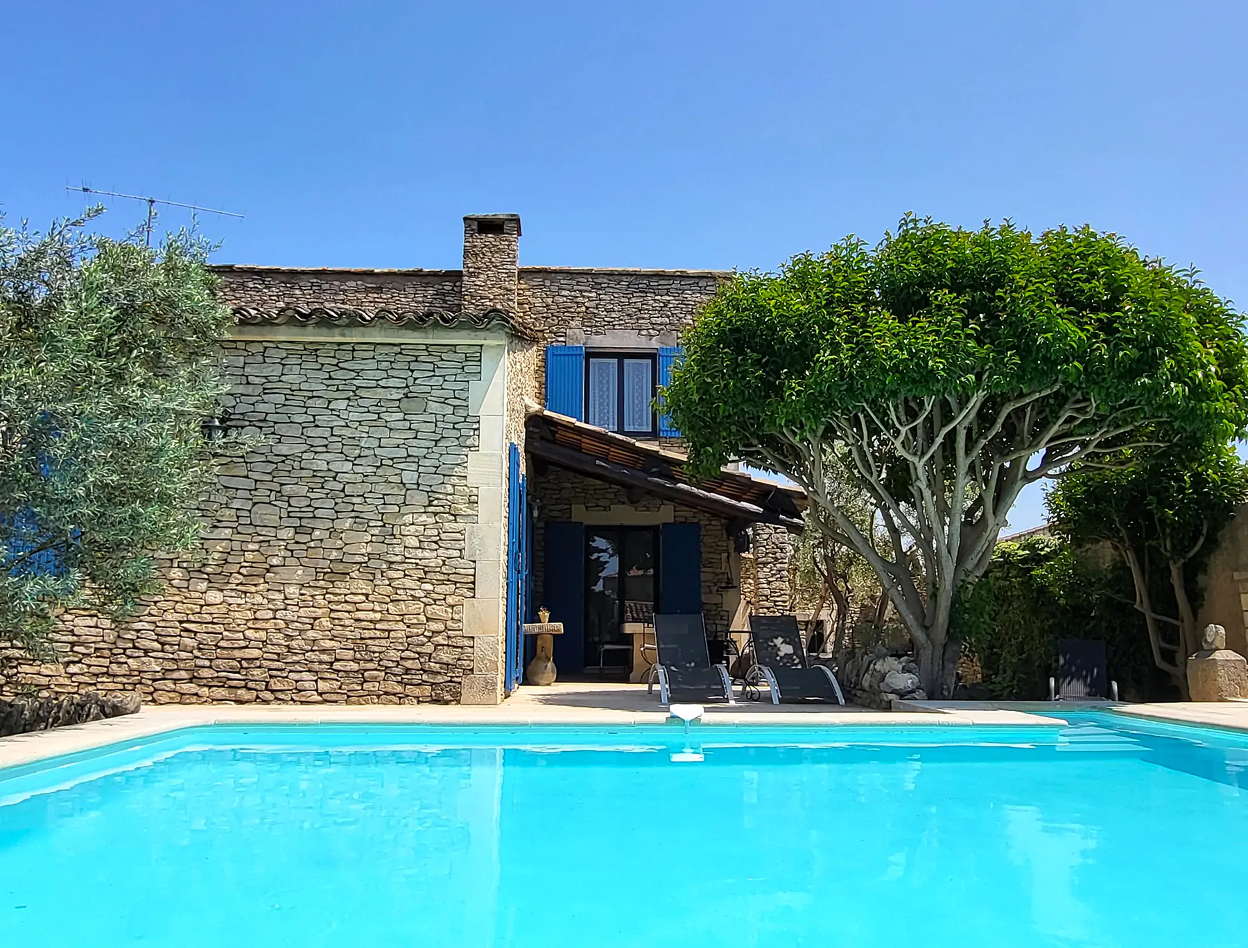 Location de maison avec piscine à l'Isle sur la Sorgue dans le Luberon en Provence